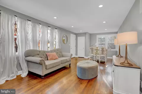 320 E Main St, Westminster, MD 21157 photo 4