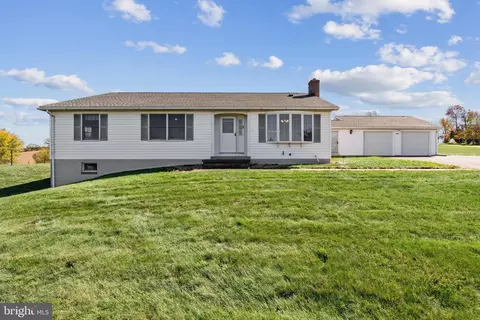 3025 Homestead Dr, Westminster, MD 21158