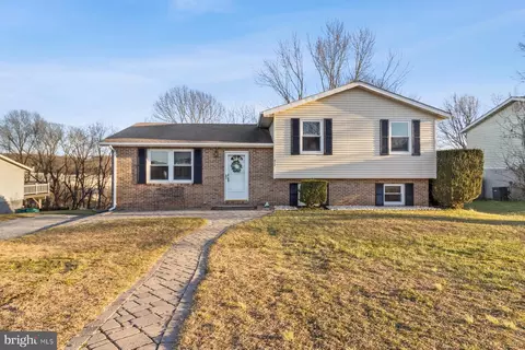 417 London Ct, Westminster, MD 21157