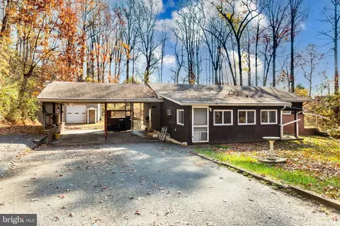 7121 Brangels Rd, Marriottsville, MD 21104