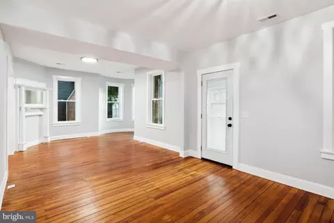 1139 S Main St, Hampstead, MD 21074 photo 6