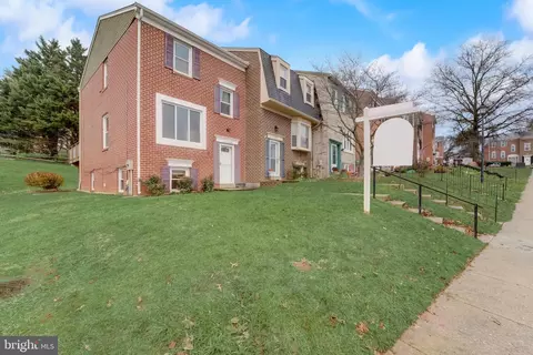 716 Robinwood Dr, Mount Airy, MD 21771
