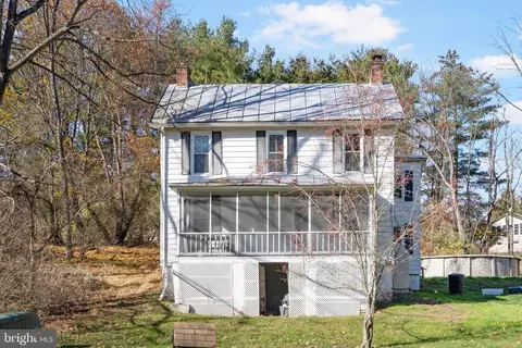 2456 Fairmount Rd, Hampstead, MD 21074