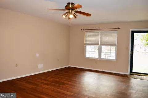926 Ruby Ct, Westminster, MD 21158 photo 2