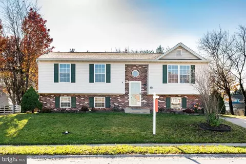 15 Tuscarora Trl, Taneytown, MD 21787