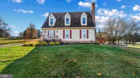 1881 Lakeland Dr, Finksburg, MD 21048