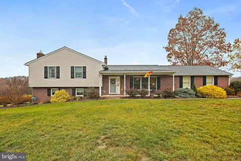 2132 Herbert Ave, Westminster, MD 21157 photo 2