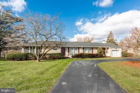 504 Morelock Schoolhouse Rd, Westminster, MD 21158
