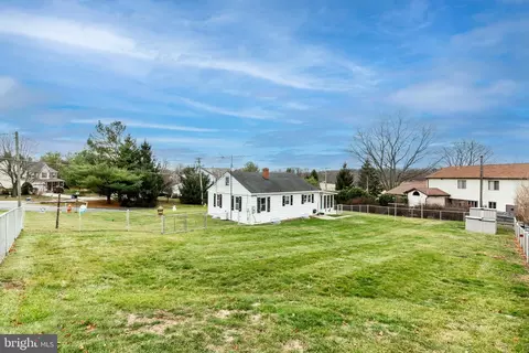 3808 Shiloh Ave, Hampstead, MD 21074