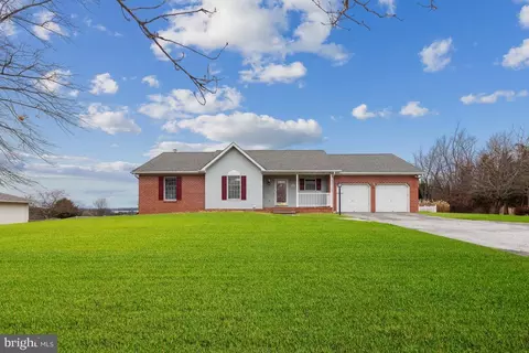 3490 Woodholme Dr, Hampstead, MD 21074