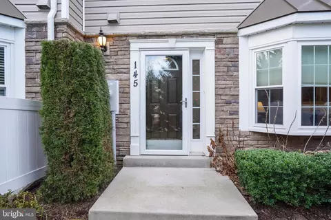 1828 Cassandra Dr #145, Eldersburg, MD 21784