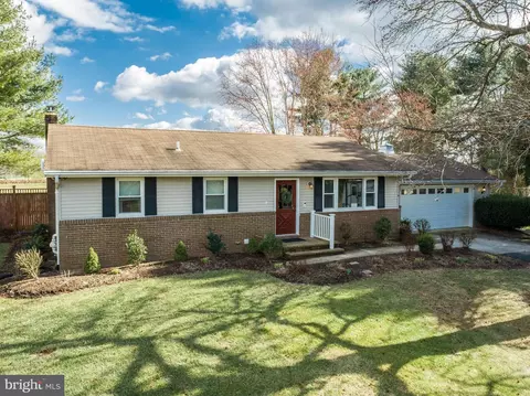 7013 Carmae Rd, Sykesville, MD 21784