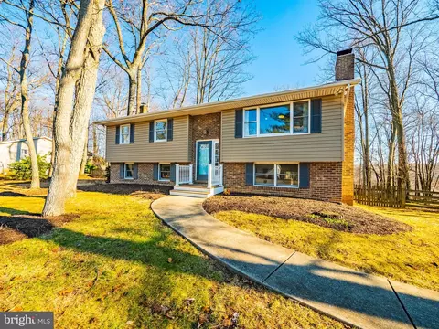 1509 Carriage Hill Dr, Westminster, MD 21157
