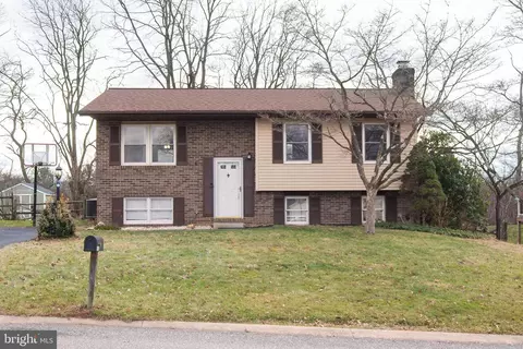 1618 Andylin Way, Sykesville, MD 21784