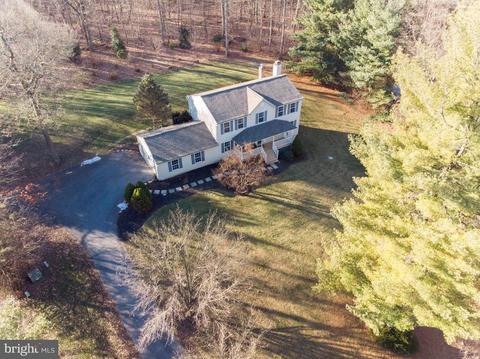 204 Jocks Dr, Westminster, MD 21157 photo 2