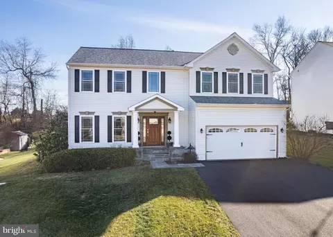413 Crest Ln, Westminster, MD 21157