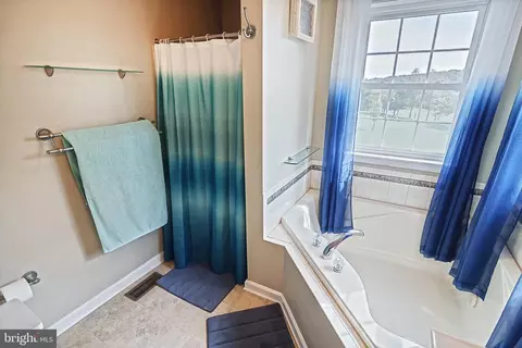 275 Greenfields Dr, Westminster, MD 21158 photo 13