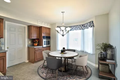 275 Greenfields Dr, Westminster, MD 21158 photo 3