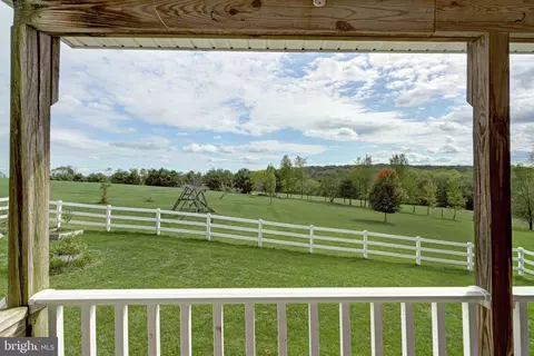 275 Greenfields Dr, Westminster, MD 21158 photo 28