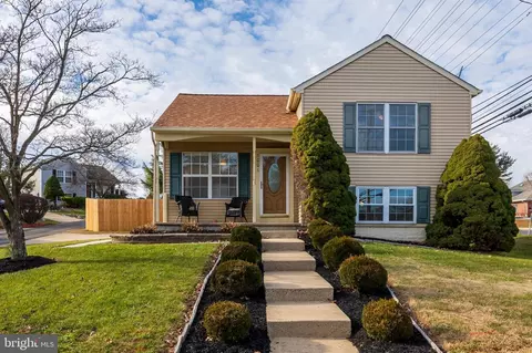 1001 Berkley Dr, Sykesville, MD 21784