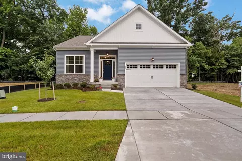 3227 Pinetree Dr, Manchester, MD 21102
