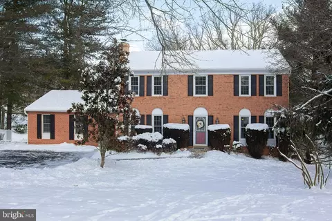 5404 Huckleberry Ln, Sykesville, MD 21784