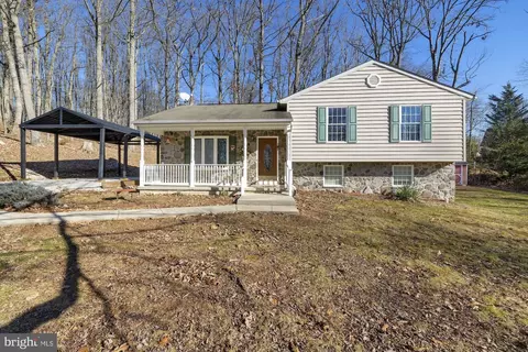 605 Sadie Dr, Westminster, MD 21158