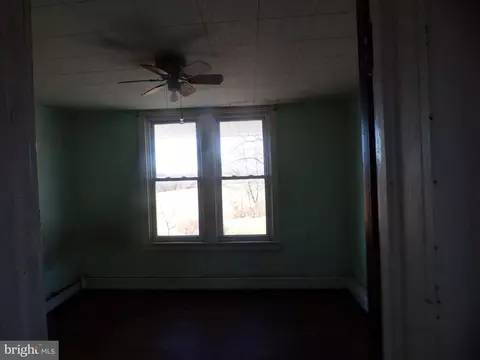 Bedroom - 1730 N Main St, Hampstead, MD 21074 photo 2 of 2