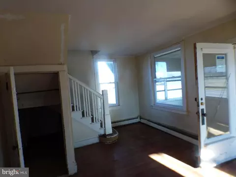 Living - 1730 N Main St, Hampstead, MD 21074 photo 4 of 5