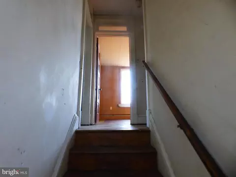 Entry Way - 1730 N Main St, Hampstead, MD 21074 photo 5 of 7