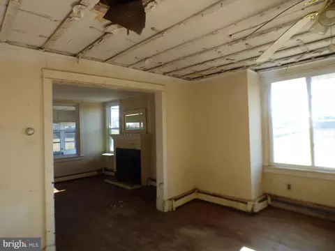 Living - 1730 N Main St, Hampstead, MD 21074 photo 3 of 5