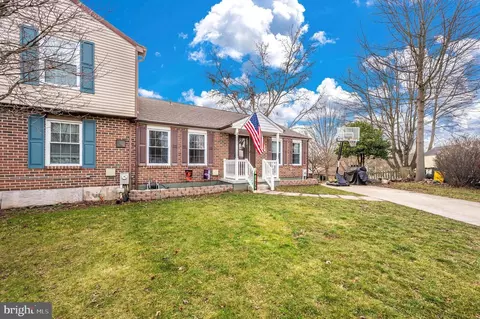 809 Young Ct, Westminster, MD 21158 photo 3