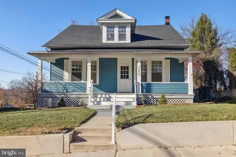 302 College Ave, New Windsor, MD 21776
