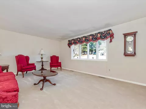Living - 4109 Teklen Dr, Westminster, MD 21157 photo 3 of 7