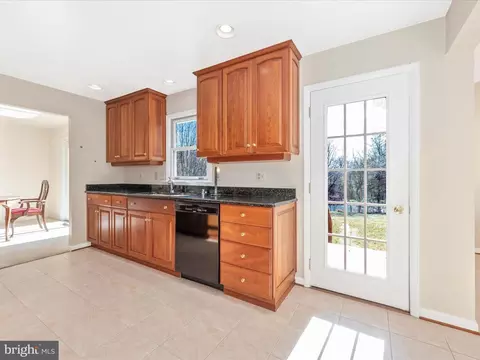 Kitchen - 4109 Teklen Dr, Westminster, MD 21157 photo 6 of 9