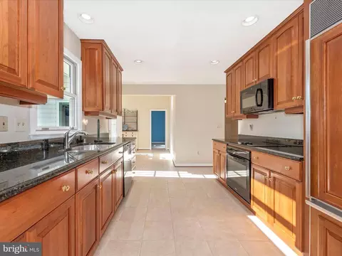 Kitchen - 4109 Teklen Dr, Westminster, MD 21157 photo 3 of 9