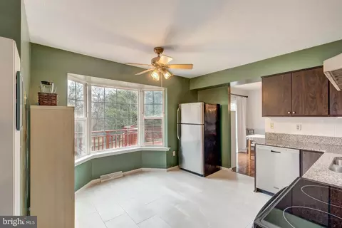 Dining - 4503 Rooster Tail Dr, Hampstead, MD 21074 photo 3 of 3