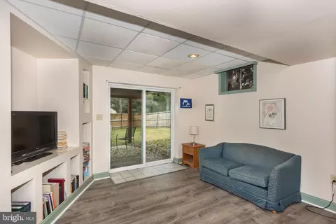Living - 4503 Rooster Tail Dr, Hampstead, MD 21074 photo 6 of 8