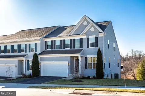 216 Greenvale Mews Dr #8, Westminster, MD 21157