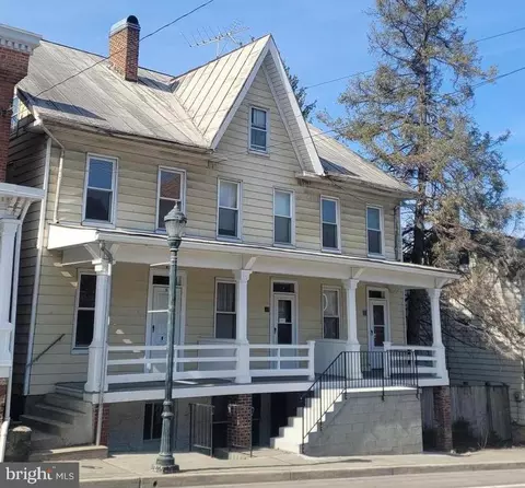 12-16 S Main St, Union Bridge, MD 21791