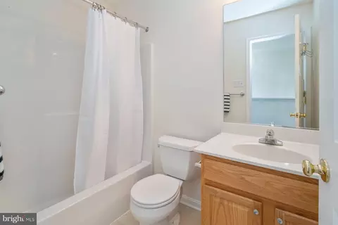 Bath - 1796 Upper Forde Ln, Hampstead, MD 21074 photo 2 of 4