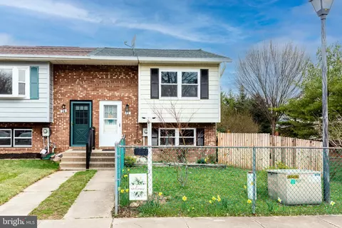 72 Carnival Dr, Taneytown, MD 21787