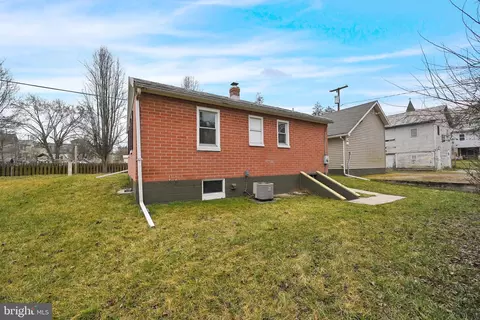 Exterior - 101 E Thomas St, Union Bridge, MD 21791 photo 9 of 13