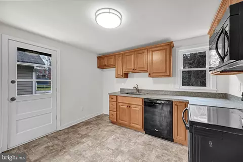 Kitchen - 101 E Thomas St, Union Bridge, MD 21791 photo 4 of 4