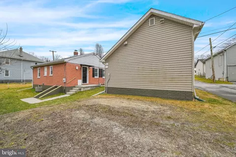Exterior - 101 E Thomas St, Union Bridge, MD 21791 photo 11 of 13