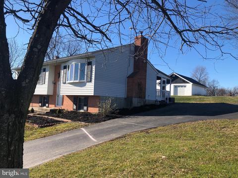 3152 Cardinal Dr, Westminster, MD 21157 photo 3