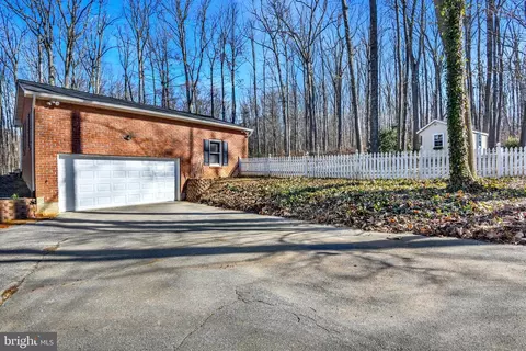Exterior - 225 Leppo Rd, Westminster, MD 21158 photo 5 of 7