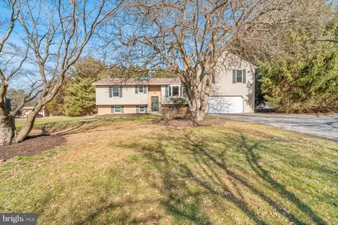 517 Dellview Dr, Finksburg, MD 21048