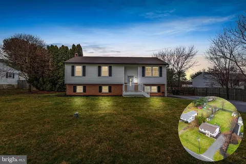 718 N Houcksville Rd, Hampstead, MD 21074