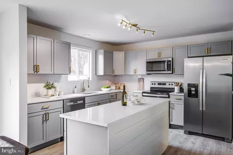 Kitchen - 810 Knobs End Dr, Westminster, MD 21158 photo 5 of 5